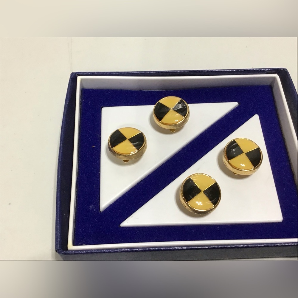 Button Mates by Dante. Gold and black